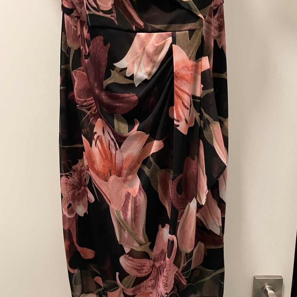 Floral Sleeveless Dress - Picture 3 of 5